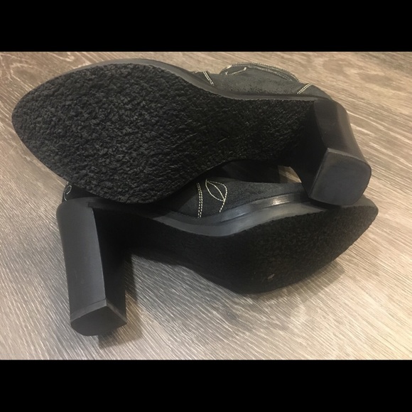 Louis Vuitton stitched bootie - Picture 4 of 8